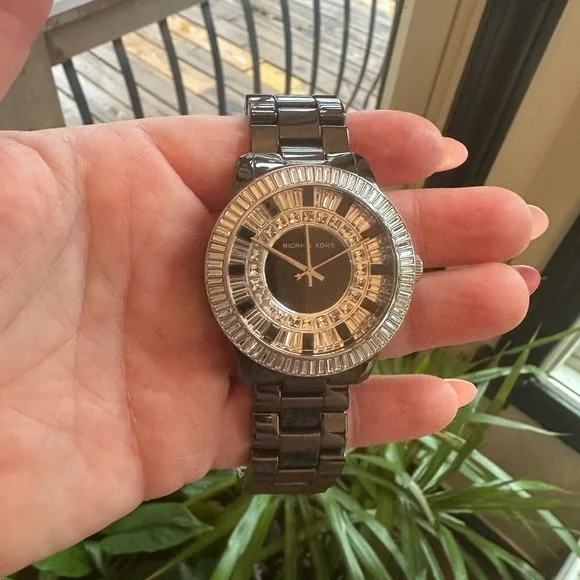 Michael Kors Black and Silver Timepiece - Picture 1 of 12